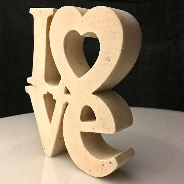 Escultura Letras Love Arena - Camaleon-art - concrete shop art