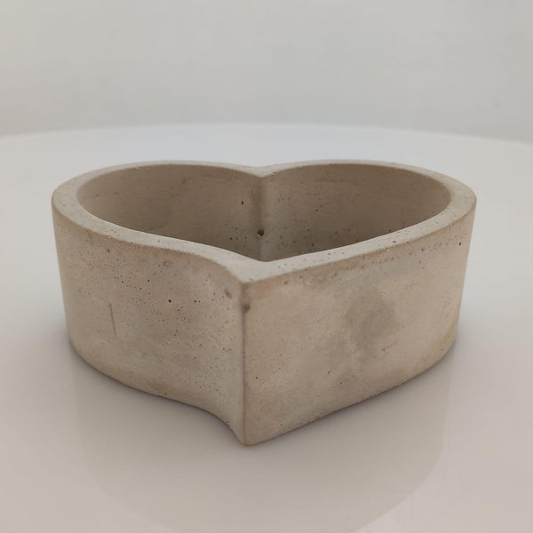 Corazón cofre maceta cemento - Camaleon-art - concrete shop art