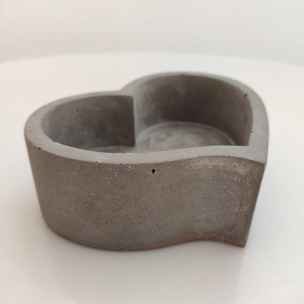 Corazón cofre maceta cemento - Camaleon-art - concrete shop art