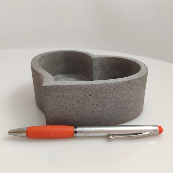 Corazón cofre maceta cemento - Camaleon-art - concrete shop art