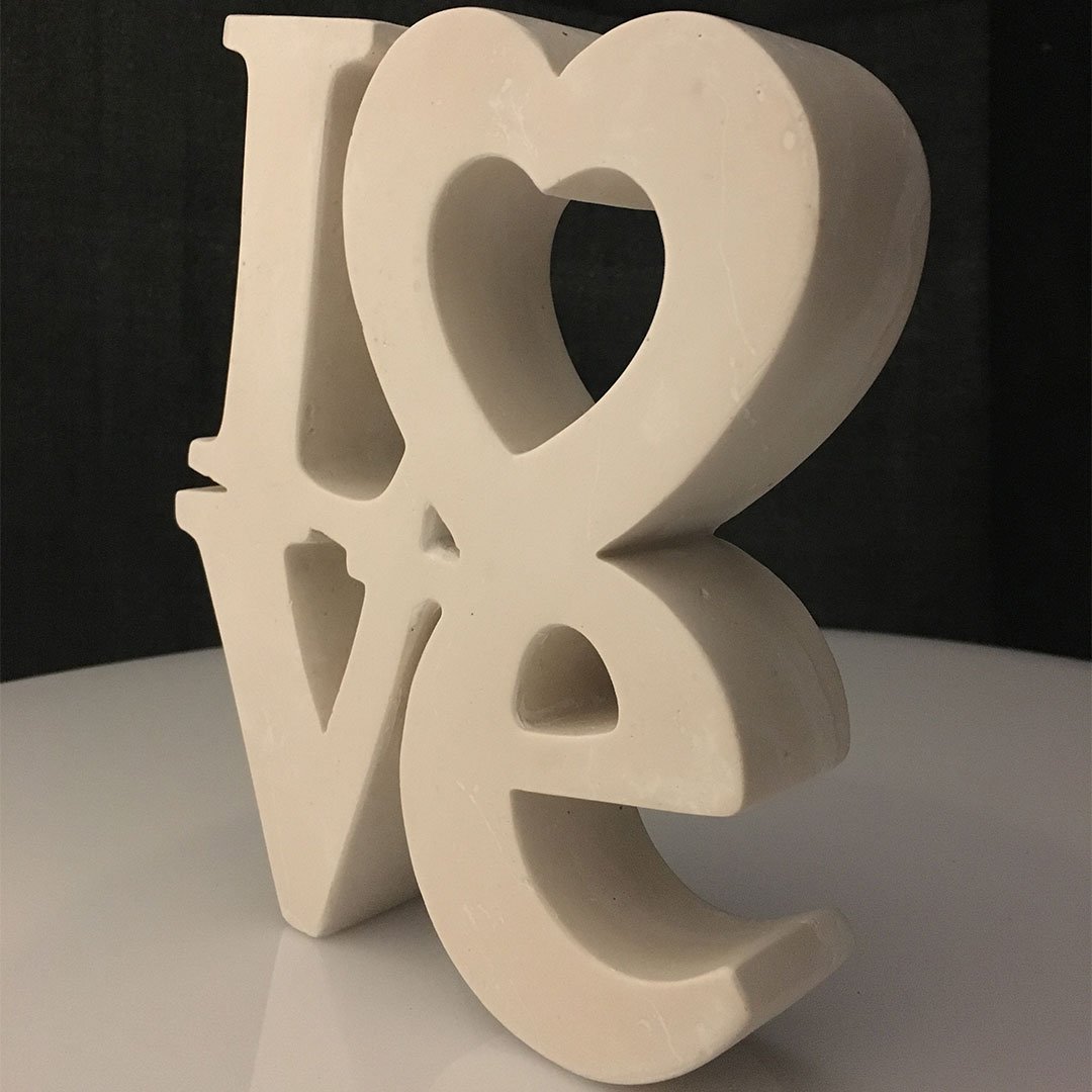 Escultura letras Love Marfil - Camaleon-art - concrete shop art